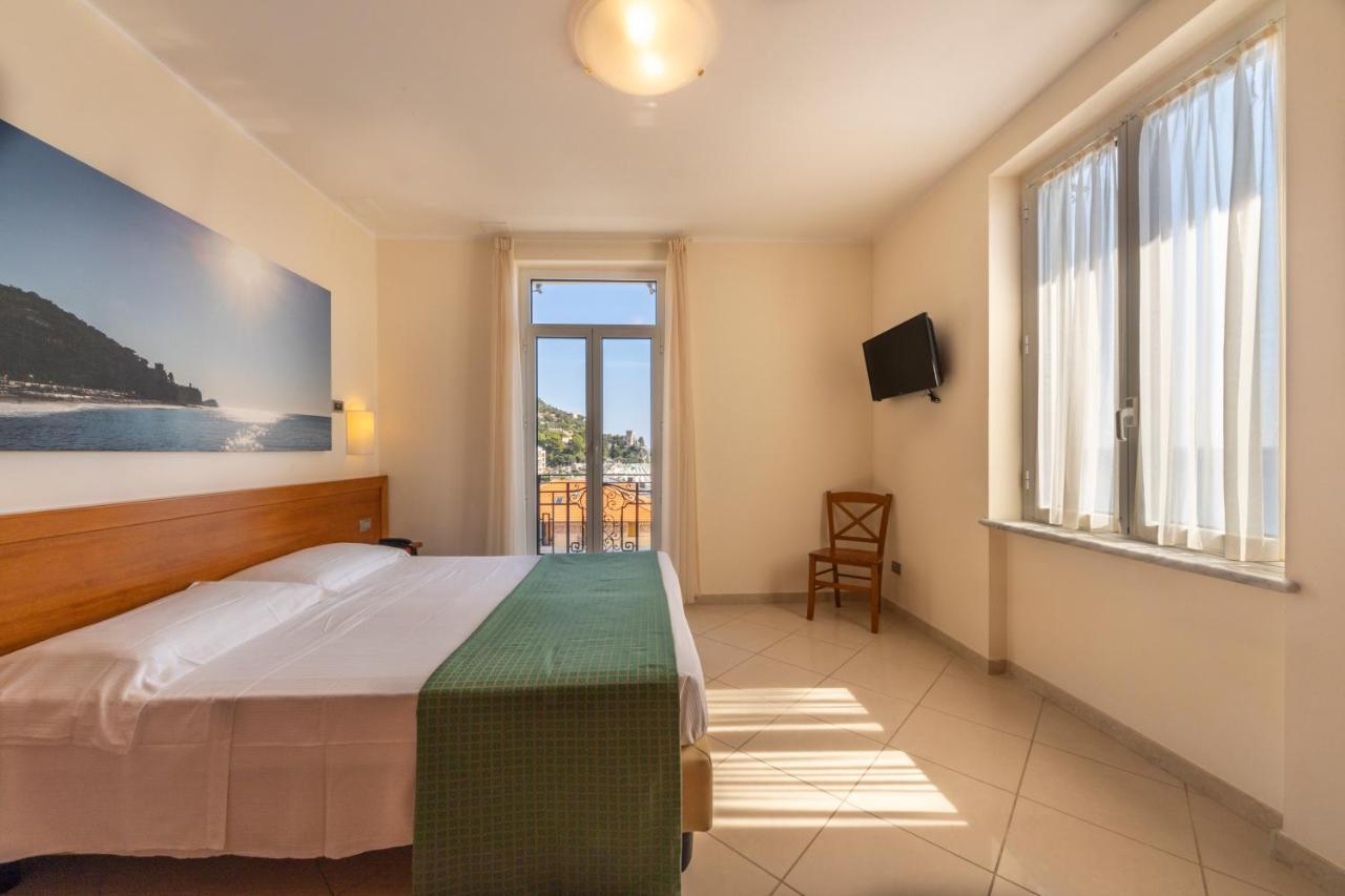 One-Bedroom Apartment with Balcony and Sea View,1393637585:JPEG